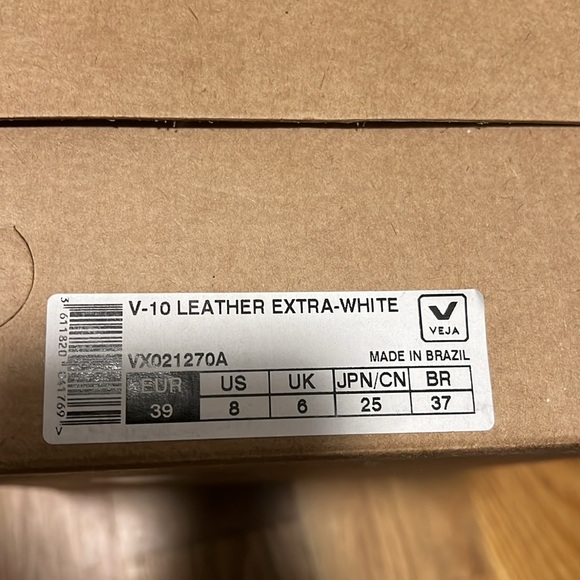 Veja V-10 Leather Extra White 39 - Picture 8 of 8